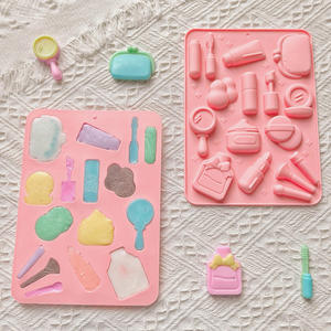 Stampo in Silicone Personalizzato per Cioccolato a Forma di <span class=keywords><strong>Rossetto</strong></span>, Pennello Cosmetico e Profumo, per Fondente, Caramelle, Pasta di Gomma e Decorazioni per Torte - Product Image 1