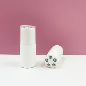 Bouteille de massage pour <span class=keywords><strong>lotion</strong></span> pour le corps Huile de soin de la peau 50ml 100ml Tube de massage en acier inoxydable à <span class=keywords><strong>cinq</strong></span> boules Emballage cosmétique - Product Image 1