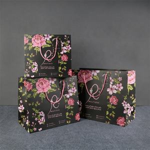 Sac d'emballage en carton découpé de luxe Impression personnalisée Logo UV Spot Sac en papier pour <span class=keywords><strong>clinique</strong></span> - Product Image 5