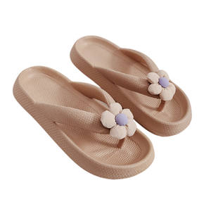 Usine En Gros Marcher Sur Merde Pantoufles Maison Intérieur <span class=keywords><strong>Semelle</strong></span> Épaisse Hommes et Femmes Salle De Bains Bain Doux Tongs - Product Image 2