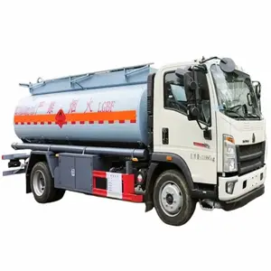 China Leverancier 4X2 3000 Gallon Brandstoftank Vrachtwagen 10 Ton Capaciteit Brandstoftanker Voor Verkoop