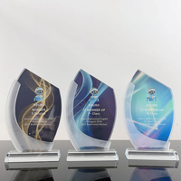 Fabrikpreis Weiße Mattglas-Kristall-Schild-Auszeichnung Trophäe