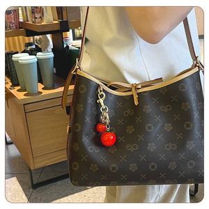 Meilleures ventes transfrontalières : Pendentif porte-bonheur en acrylique en forme <span class=keywords><strong>de</strong></span> <span class=keywords><strong>tomate</strong></span>, motif kakis Hit Double Happiness, pour sac et clé - Product Image 2
