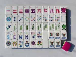 Fichas de Mahjong Americanas de Lujo al por Mayor, Rosadas y Verdes a Rayas, de 4 Capas, con Patrón Floral Grabado, Material Acrílico - Product Image 4