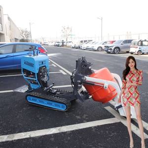 Bomba mezcladora de hormigón autocargable sobre orugas Equipo de transporte de alta eficiencia para construcción de montaña - Product Image 2