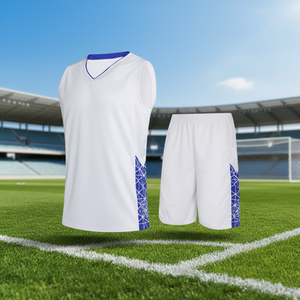 Ensemble de maillots de football personnalisables et élégants pour équipe, séchage rapide, respirant, toutes saisons, 100 % polyester, impression numérique, unisexe - Product Image 3