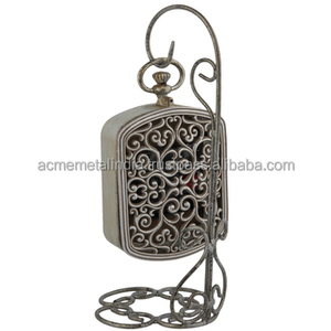 Reloj de Mesa Rectangular Moderno de Metal Niquelado con Esfera Blanca y Agujas Negras, Decoración Premium para el Hogar, Cronometraje Elegante - Product Image 3