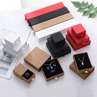 Boîte à bijoux en carton kraft brun carré de haute qualité, faite à la main, avec logo personnalisé, pour bracelet, bague, boucles d'oreilles