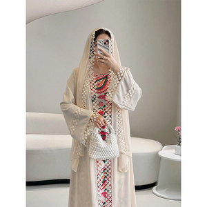 Chal de Punto con Borlas, Estilo Simple y Moderno, para Primavera y Otoño, Color Blanco, Ideal para Uso Diario - Product Image 1