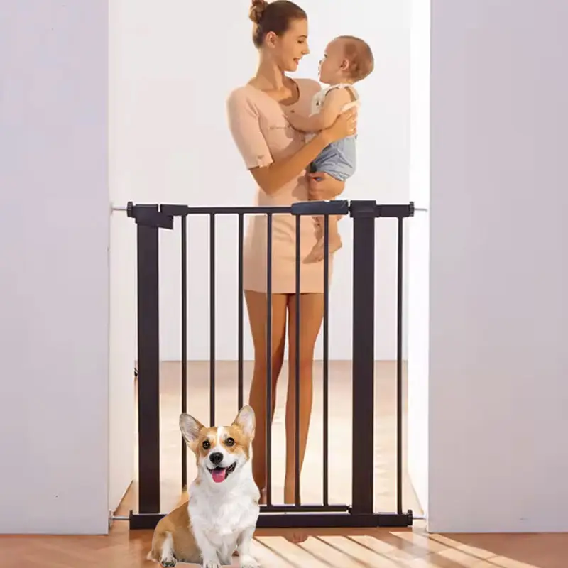 맞춤형 개인 라벨 개 안전 게이트 계단 출입구 장벽 보호 안전 잠금 도어 스윙 열기 아기 안전 게이트