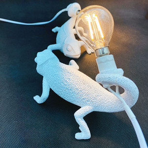 Luz de noche para cabecera, personalidad creativa, forma de Animal, lámpara de pared de cuervo negro, lámpara de mesa de luz Led camaleón - Product Image 1