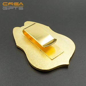 Cina con logo personalizzato in metallo con spilla in morbido smalto duro - Product Image 6