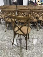 Chaise en résine plastique à dossier croisé pour événements, banquets, mariages, hôtels, capacité 450 kg, vente en gros