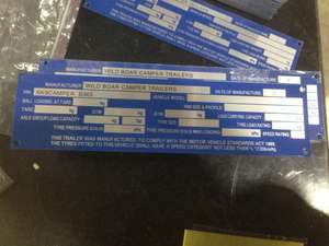 Placa de Identificación de Remolque de Aluminio Autoadhesiva Personalizada BBT con Número de Serie, Placa de Identificación VIN de Metal, Etiqueta Metálica de Un Solo Uso - Product Image 4