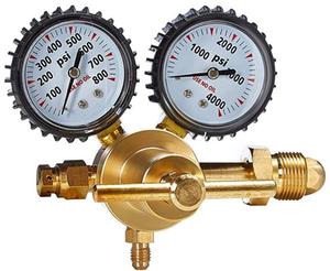 Régulateur d'azote gazeux haute pression CGA580 avec raccord d'entrée et régulateurs de pression à sortie évasée mâle de 1/4 pouces - Product Image 1