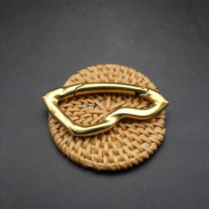 Llavero creativo de latón macizo hecho a mano para llaves de coche y hebillas de cinturón - Product Image 4