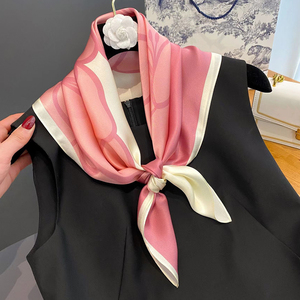 Factory WJ1026-347 Supply <strong>Women</strong> 68X68 Fashion Digital Print Custom Design Chiffon <strong>Scarf</strong> for <strong>Women</strong> <strong>Silk</strong> <strong>Scarf</strong> Shawls - Product Image 2
