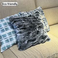 Coussin décoratif carré en vraie fourrure de lapin, moelleux et luxueux, pour canapé et maison