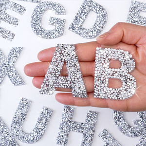 Tùy Chỉnh Thiết Kế Sắt Trên Rhinestone Thêu Vá Chữ Thập Thư Bow Sao Nhỏ Rhinestone Các Bản Vá Lỗi Cho Quần Áo - Product Image 6