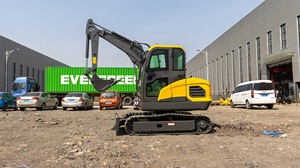 Productos más vendidos: Suministro líder en ventas de excavadora mini de orugas con motor refrigerado por agua, emisiones V y brazo giratorio completo. - Product Image 3