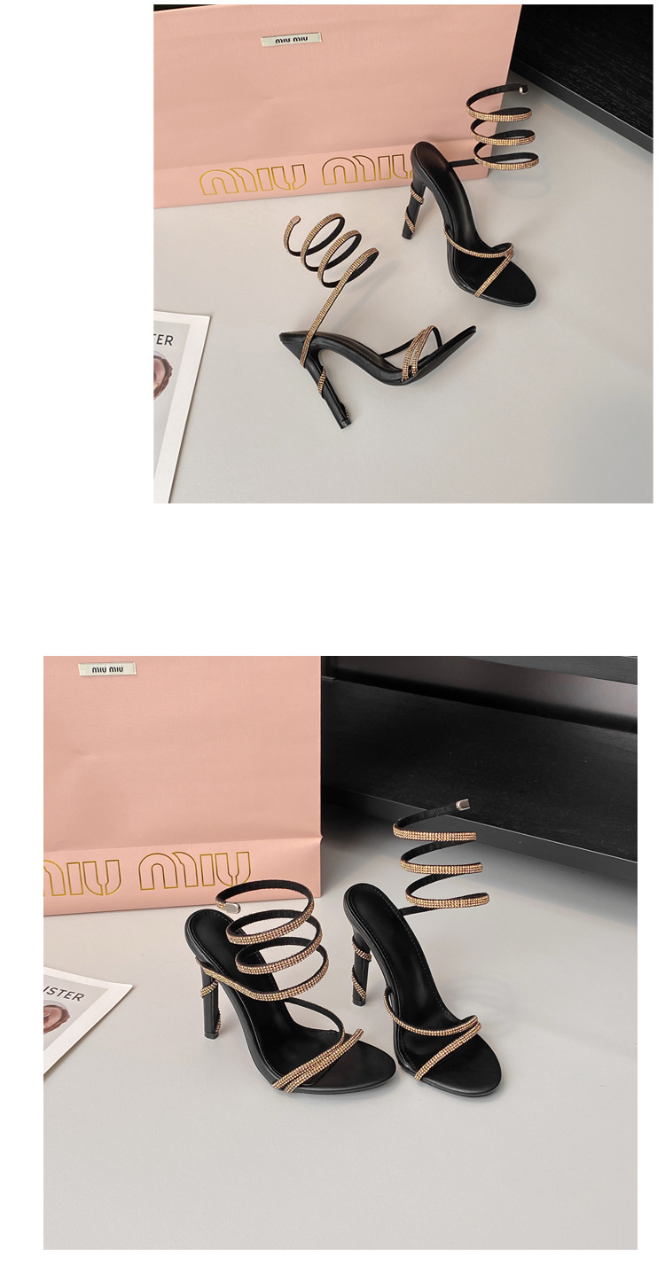 Noir avec diamant doré