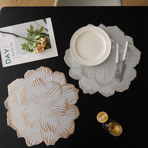 Set de table en PVC moulé par injection, or et argent, motif floral 3D, antidérapant, résistant à la chaleur, pour la maison, la cuisine et la salle à manger - Product Image 2