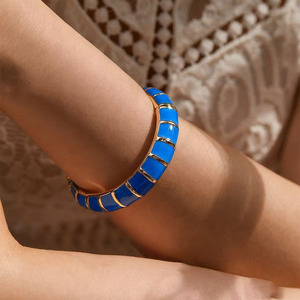 Serie associazione delle ragazze greche braccialetti in lega con smalto colorato bei braccialetti con Design a goccia stile di moda - Product Image 5