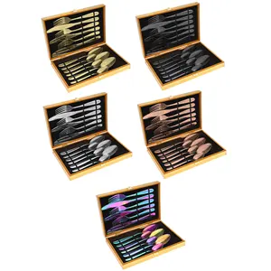 <span class=keywords><strong>Set</strong></span> di posate in acciaio inossidabile placcato oro da <span class=keywords><strong>12</strong></span> pezzi (forchette, coltelli, cucchiai) con scatola in legno - Product Image 1