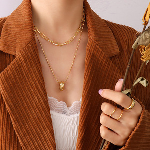 Chaîne perlée double couche plaqué or PVD 18 carats chaînes de trombones pendentif en acier inoxydable collier ras du cou en perles flottantes - Product Image 3