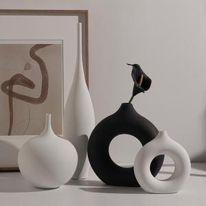 <span class=keywords><strong>Vaso</strong></span> da <span class=keywords><strong>Fiori</strong></span> Grande Moderno in Ceramica Fatto a Mano <span class=keywords><strong>con</strong></span> Finitura Spazzolata per Arredamento Casa Decorazioni Showroom Regali - <span class=keywords><strong>Vaso</strong></span> da Tavolo - Product Image 1