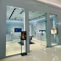 Maßgefertigte LED-Schmuckvitrine mit LED-Beleuchtung für Einkaufszentren - Modernes Design