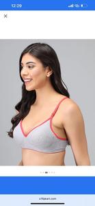 Soutien-gorge rembourré sans couture en mélange de coton et polyester pour femme |   Dorsal en U doux et respirant |   Sangles réglables |   Fermeture au dos - Product Image 5