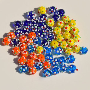 Perles de verre Lampwork en forme de fleur, 12 mm, trou droit, pour la fabrication de bracelets, accessoires de bijoux DIY, vente en gros - Product Image 1