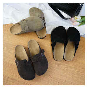 Birkenstocks – Sabots plats élégants en cuir de haute qualité, mules Birken légers et confortables pour une utilisation intérieure/extérieure - Product Image 1