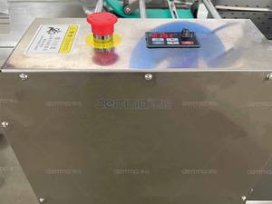 Machine d'étiquetage de surface supérieure entièrement automatique à grande vitesse électrique pour bouteilles - Product Image 6