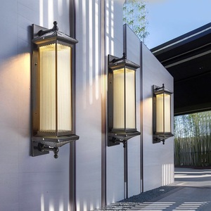 โคมไฟติดผนังภายนอกอาคาร LED อลูมิเนียมอัลลอยด์ แถบยาว แสงวอร์มไวท์ 3500K กันน้ำ รับประกัน 10 ปี CRI 90 ปรับความสว่างได้ ไฟสวน - Product Image 3