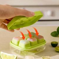 Bouteille d'eau en silicone 2-en-1 durable avec plateau à glaçons et paille intégrée, fabrication directe usine, pour usage extérieur estival