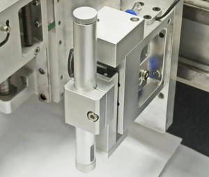 Stylo pneumatique Perce91111 pour marquer et classifier les lignes, facilitant le traçage et la confirmation des marquages temporaires. - Product Image 2