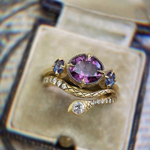 Anello vintage a forma di serpente per donna, design con pietra viola intarsiata, gioielli alla moda in stile boho - Product Image 2
