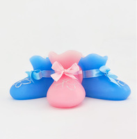 Bougie en cire de paraffine artistique créative avec logo personnalisé 6*6*10.5cm pour la décoration de gâteaux de baptême, de baptême de bébé et d'anniversaire