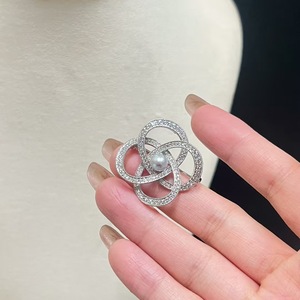 Suéter de Lino Genuino con Incrustaciones de la Serie Plata, Chapado en Oro de 18K, Líneas Simples, Alas, Perla de Agua de Mar, Estilo Floral, Elegante - Product Image 3