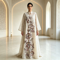 Robe Abaya Musulmane Élégante en Viscose Brodée avec Motif Floral, Manches Longues, Appliques Riches et Respirante