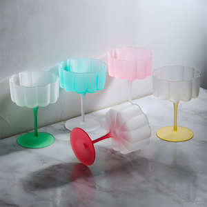 Mattierte, farbverlaufende, blumenförmige, bleifreie Kristallgläser im nordischen Stil für Coupé, matt geschliffenes Weinglas, Martini-Glas - Product Image 3