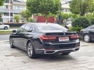 El 2021 <span class=keywords><strong>BMW</strong></span> 7 Series 730Li Paquete de lujo Black <span class=keywords><strong>Business</strong></span> Sedan se vende bien como un automóvil de lujo de segunda mano - Product Image 6
