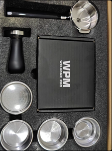 La WPM KD360X est une machine à expresso semi-automatique avec écran tactile et moulin à café intégré. - Product Image 6