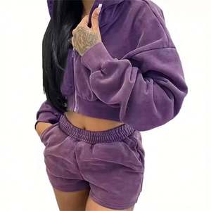 Logo personnalisé Y2K délavé à l'acide ensemble short deux pièces décontracté pour femmes haut court et sweat à capuche pour tenue de jogging - Product Image 1