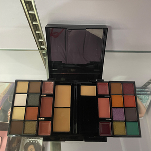 China Wholesale <strong>Makeup</strong> Sets Free Shipping Customized Private Label Professional <strong>Makeup</strong> <strong>Kit</strong> - Product Image 1