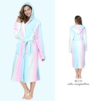 Peignoir de nuit en flanelle épaisse à imprimé dessin animé mignon, chaud pour l'hiver, à capuche, long, pour femmes, idéal pour le spa et la douche