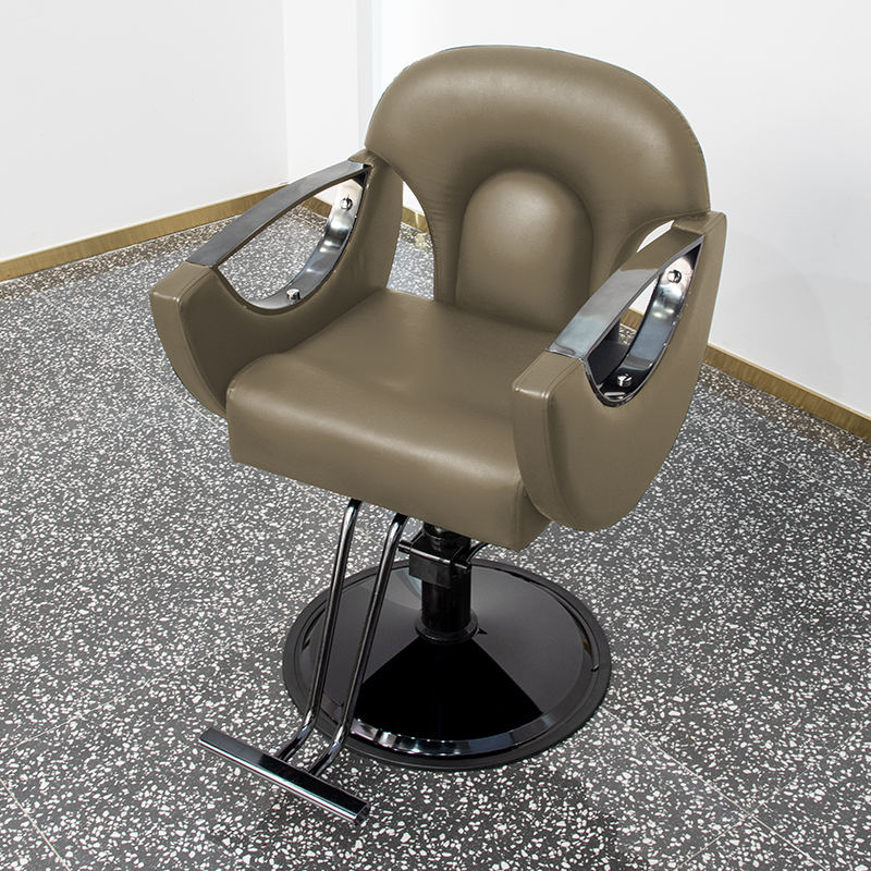 สีน้ำตาล