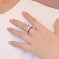 Bague empilable au design simple et élégant, saphir bleu naturel véritable, or blanc 18 carats, demi-éternité pavée, tendance pour mariage et soirée